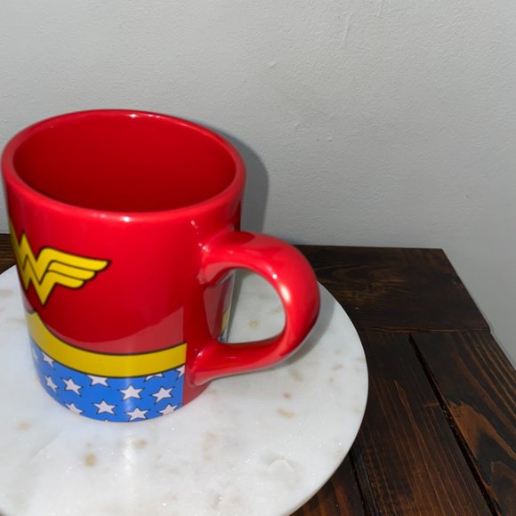 Wonder Woman Mugs - Picture 9 of 9